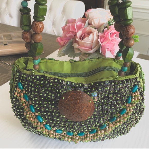 (1406) VINTAGE CEBU BEADED HANDBAG WITH WOODEN BEADS HANDLE - Picture 8 of 16